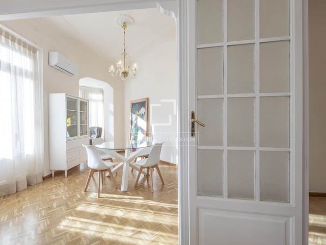 Apartamento de 3 habitaciones en València ciudad en alquiler - 2.600 € (Ref: 9489760)