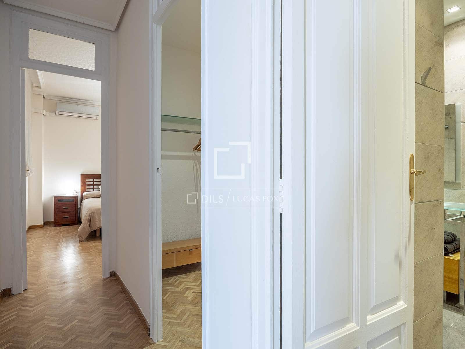 Apartamento de 3 habitaciones en València ciudad en alquiler - 2.600 € (Ref: 9489760)