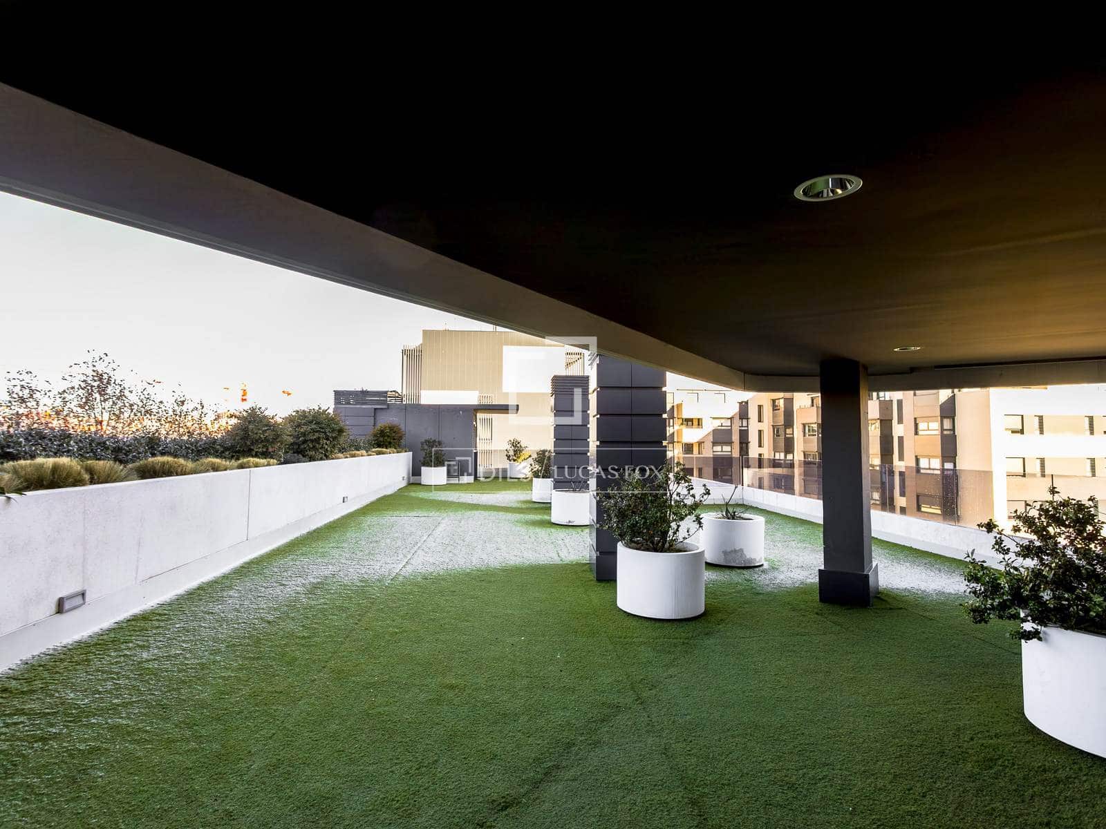 Apartamento de 2 habitaciones en Madrid ciudad en alquiler con piscina garaje - 2.300 € (Ref: 9489957)