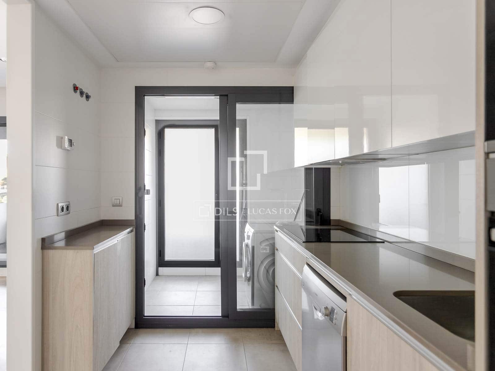 Apartamento de 2 habitaciones en Madrid ciudad en alquiler con piscina garaje - 2.300 € (Ref: 9489957)