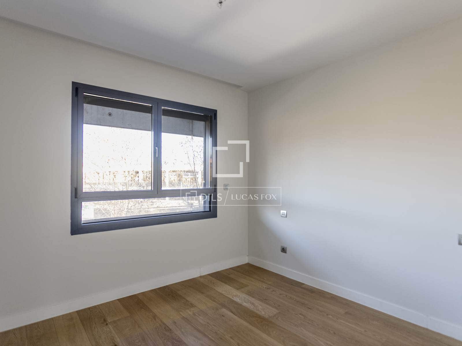 Apartamento de 2 habitaciones en Madrid ciudad en alquiler con piscina garaje - 2.300 € (Ref: 9489957)