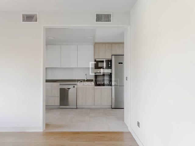 Apartamento de 2 habitaciones en Madrid ciudad en alquiler con piscina garaje - 2.300 € (Ref: 9489957)