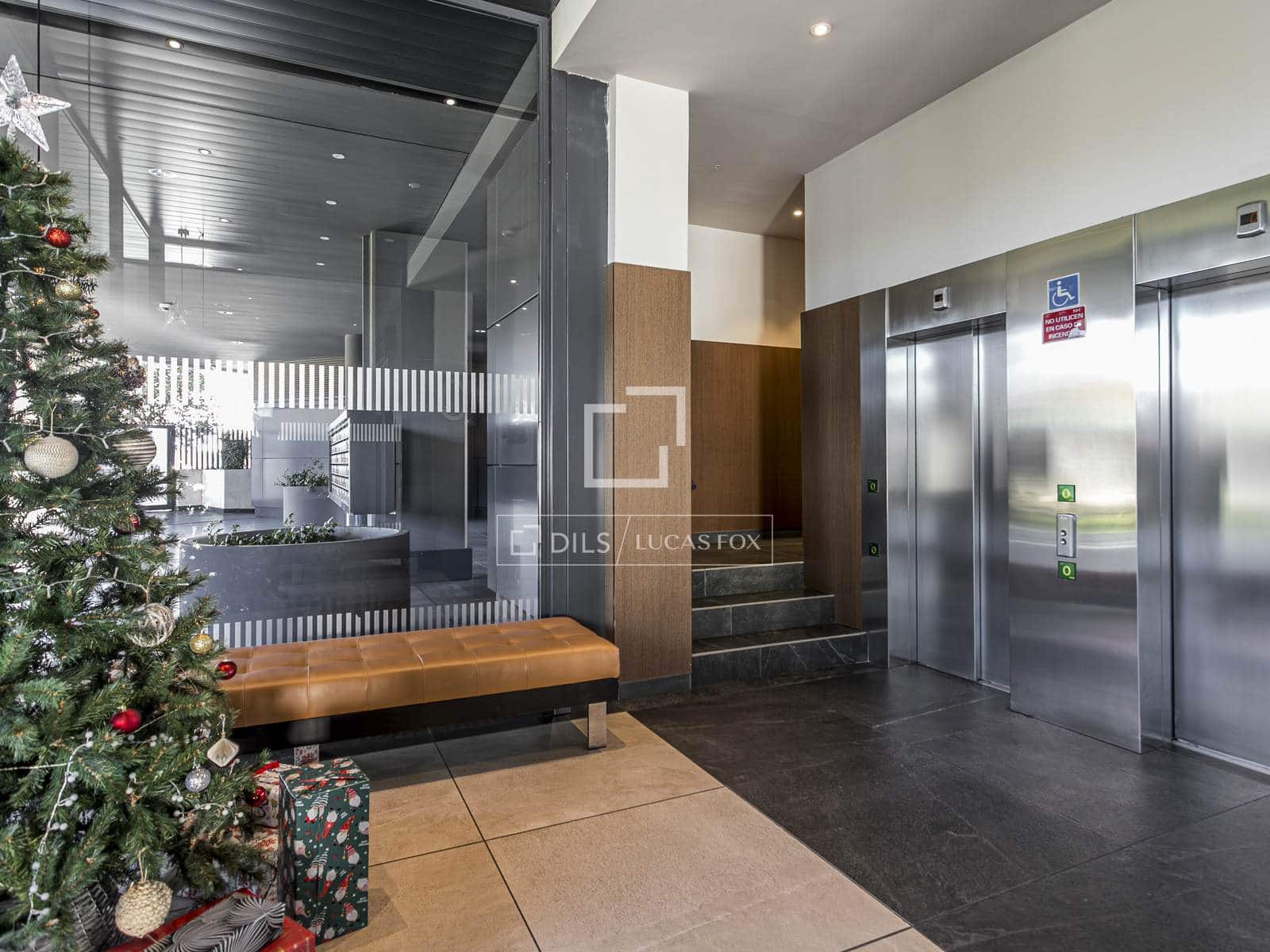 Apartamento de 2 habitaciones en Madrid ciudad en alquiler con piscina garaje - 2.300 € (Ref: 9489957)