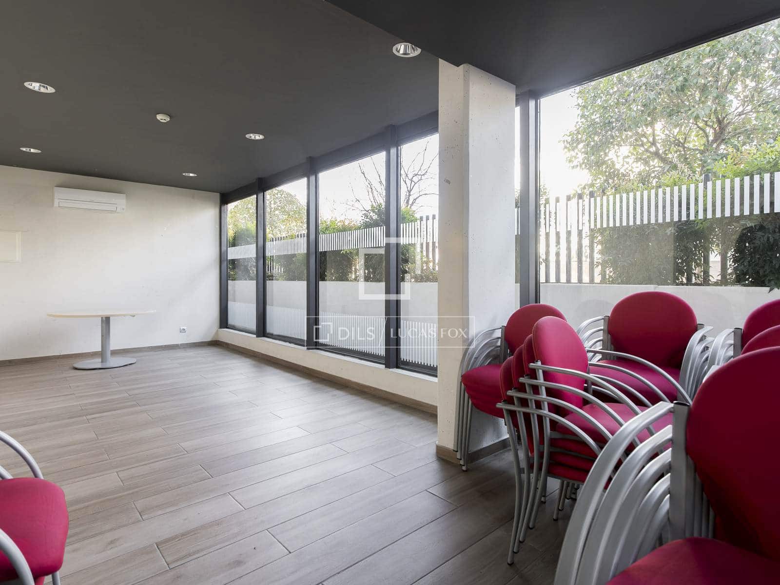 Apartamento de 2 habitaciones en Madrid ciudad en alquiler con piscina garaje - 2.300 € (Ref: 9489957)