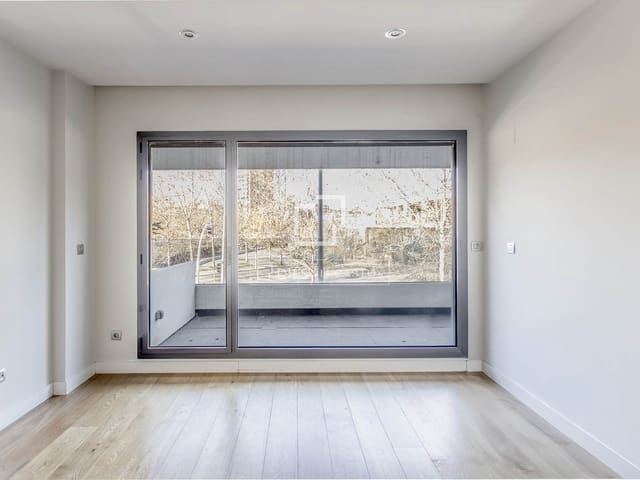 Apartamento de 2 habitaciones en Madrid ciudad en alquiler con piscina garaje - 2.300 € (Ref: 9489957)