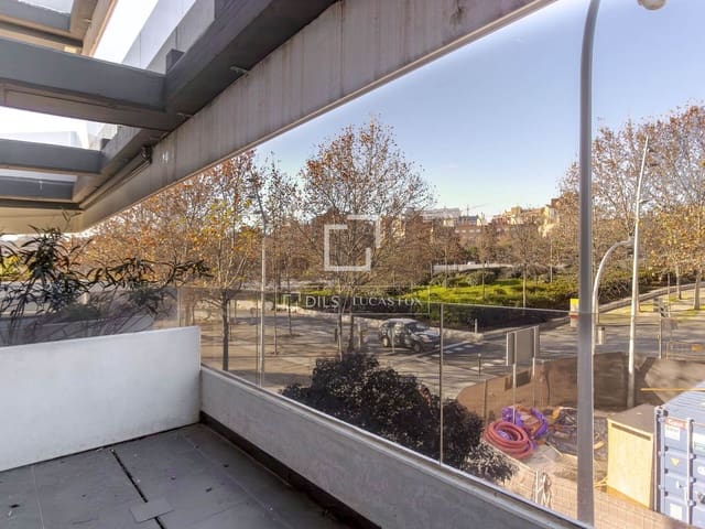 Apartamento de 2 habitaciones en Madrid ciudad en alquiler con piscina garaje - 2.300 € (Ref: 9489957)