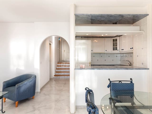 2 slaapkamer Appartement te koop in Roses met zwembad garage - € 400.000 (Ref: 9490066)