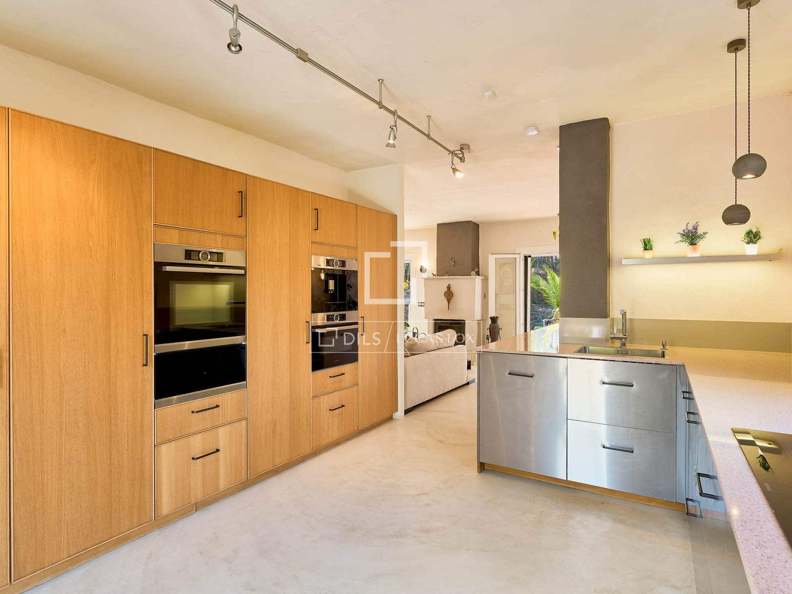 3 makuuhuone Huvila myytävänä paikassa Frigiliana mukana 
autotalli - 695 000 € (Ref: 9490067)