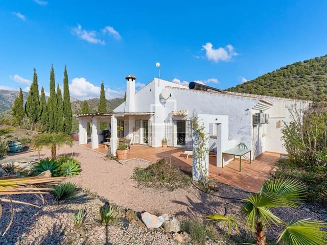 3 makuuhuone Huvila myytävänä paikassa Frigiliana mukana 
autotalli - 695 000 € (Ref: 9490067)