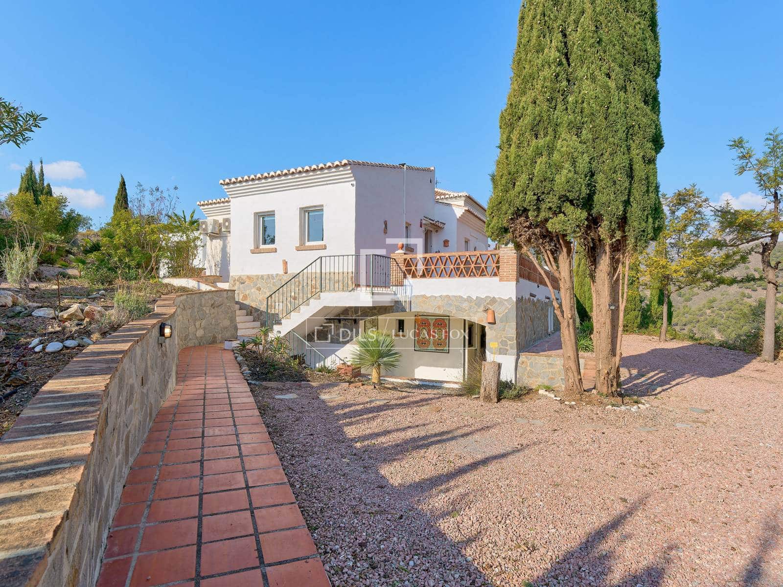 3 makuuhuone Huvila myytävänä paikassa Frigiliana mukana 
autotalli - 695 000 € (Ref: 9490067)