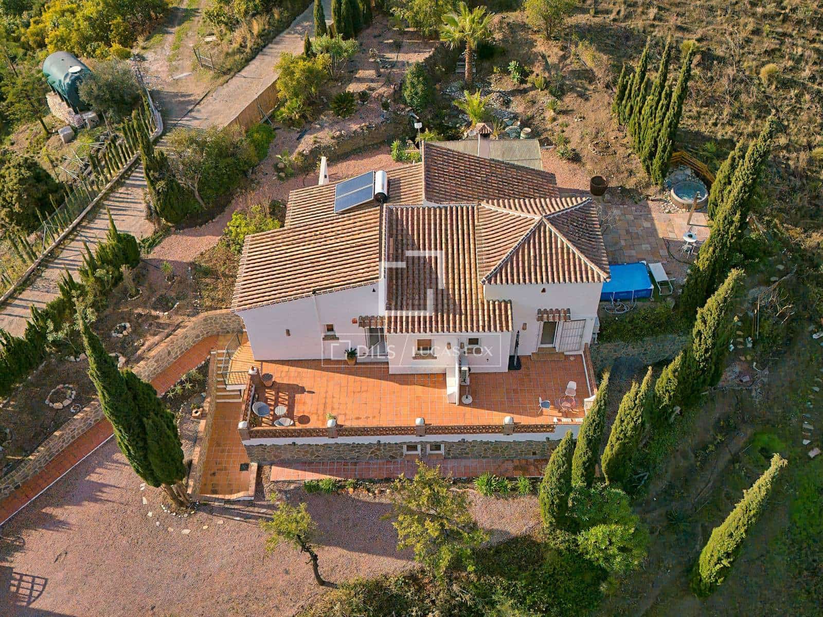 3 makuuhuone Huvila myytävänä paikassa Frigiliana mukana 
autotalli - 695 000 € (Ref: 9490067)