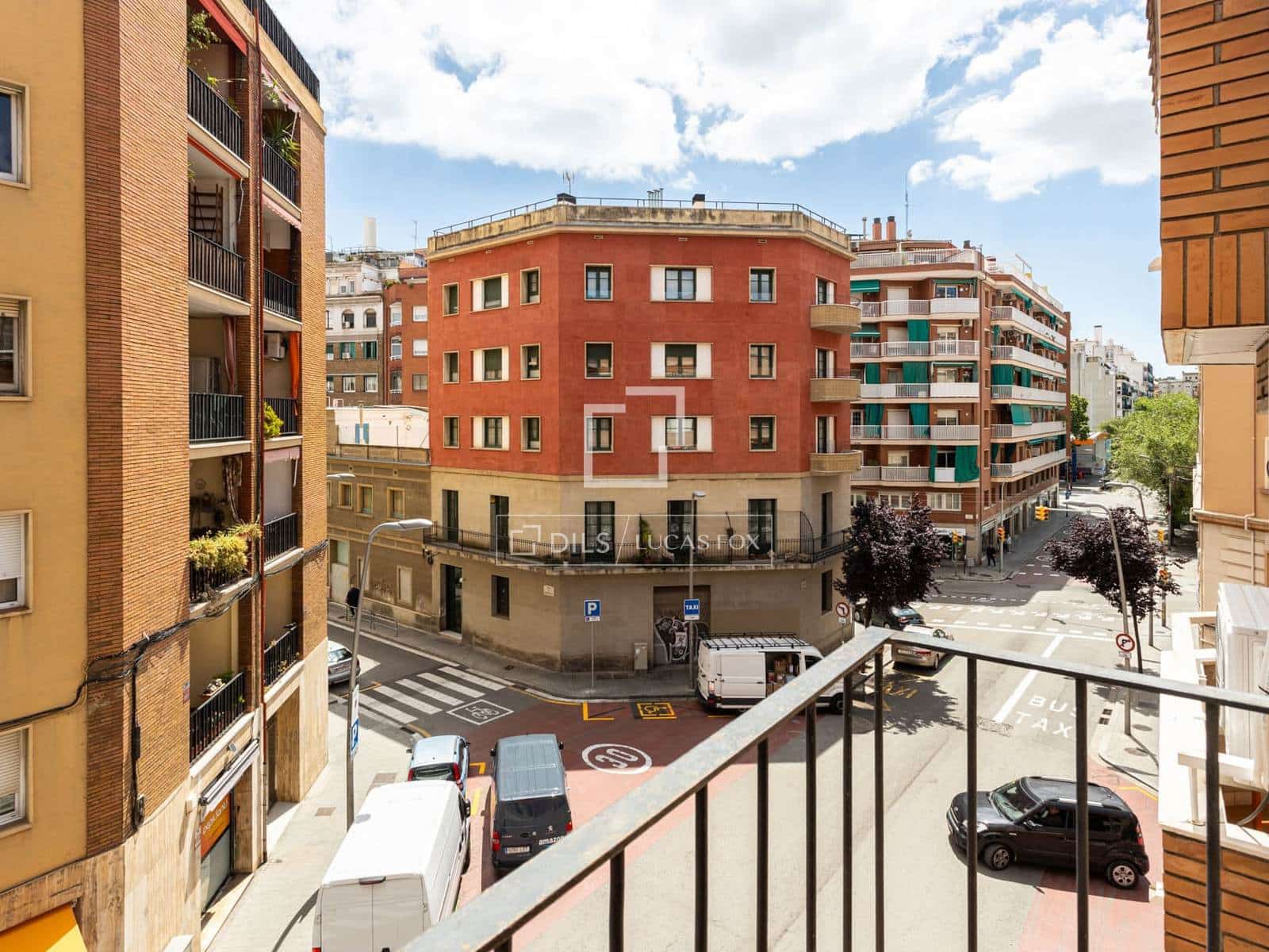 2 slaapkamer Appartement te koop in Barcelona stad - € 470.000 (Ref: 9490068)