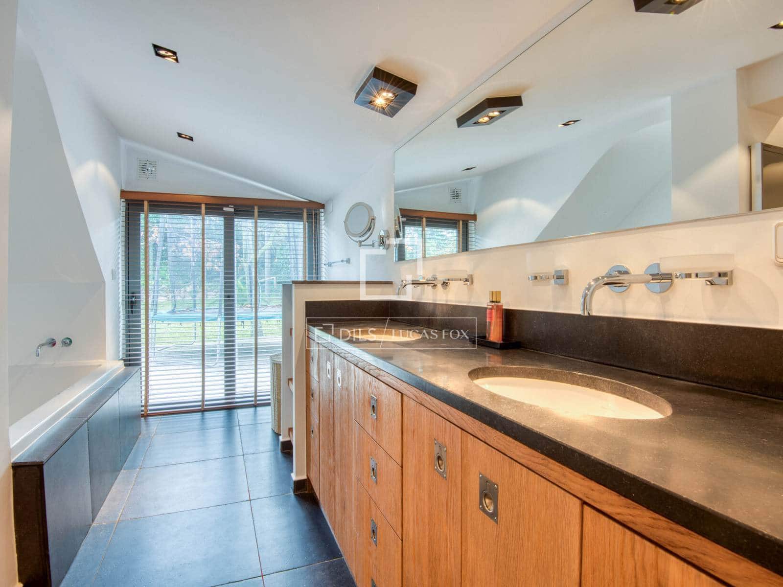 3 bedroom Villa for sale in Santa Cristina d'Aro with pool garage - € 995,000 (Ref: 9490069)