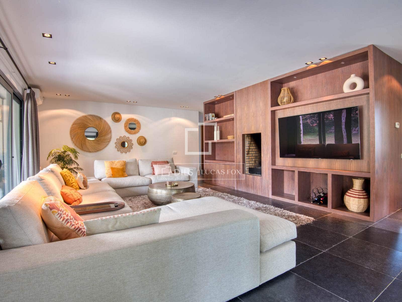 3 bedroom Villa for sale in Santa Cristina d'Aro with pool garage - € 995,000 (Ref: 9490069)