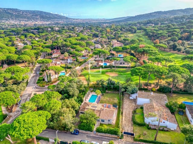 3 Zimmer Villa zu verkaufen in Santa Cristina d'Aro mit Pool Garage - 995.000 € (Ref: 9490069)