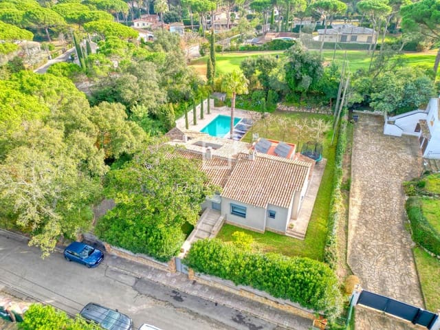 3 Zimmer Villa zu verkaufen in Santa Cristina d'Aro mit Pool Garage - 995.000 € (Ref: 9490069)