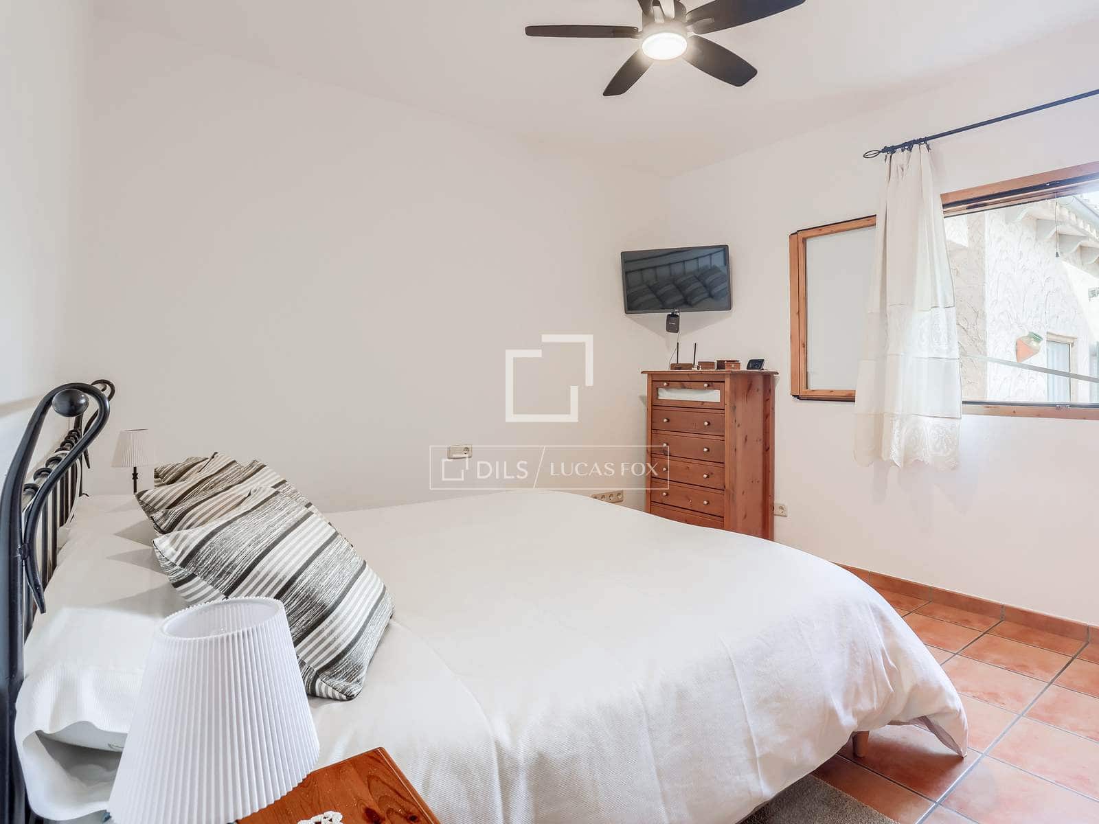 Chalet de 4 habitaciones en Puntiró en venta con piscina garaje - 1.700.000 € (Ref: 9491849)