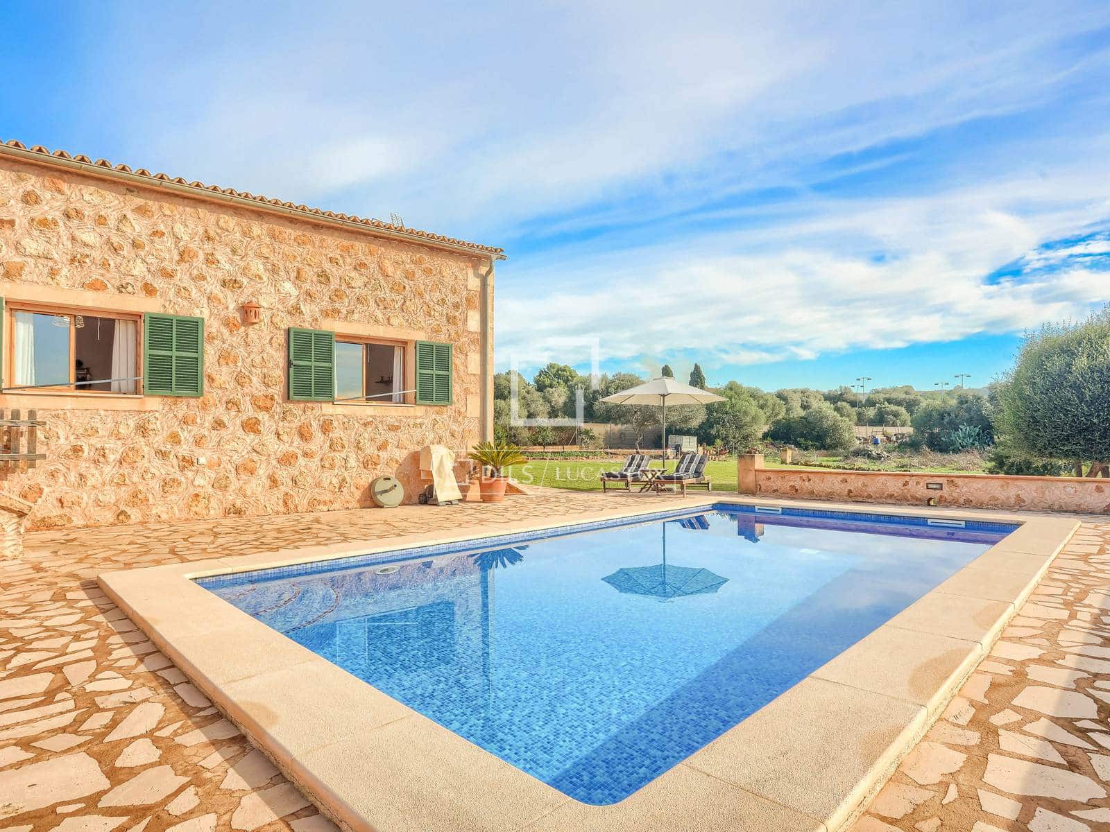 Chalet de 4 habitaciones en Puntiró en venta con piscina garaje - 1.700.000 € (Ref: 9491849)