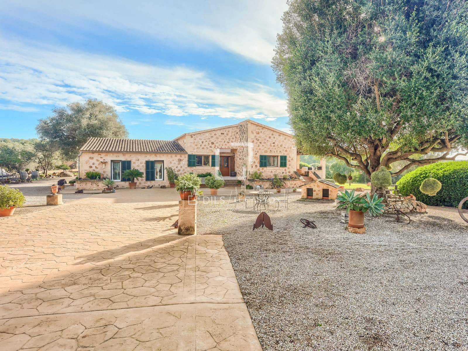 Chalet de 4 habitaciones en Puntiró en venta con piscina garaje - 1.700.000 € (Ref: 9491849)