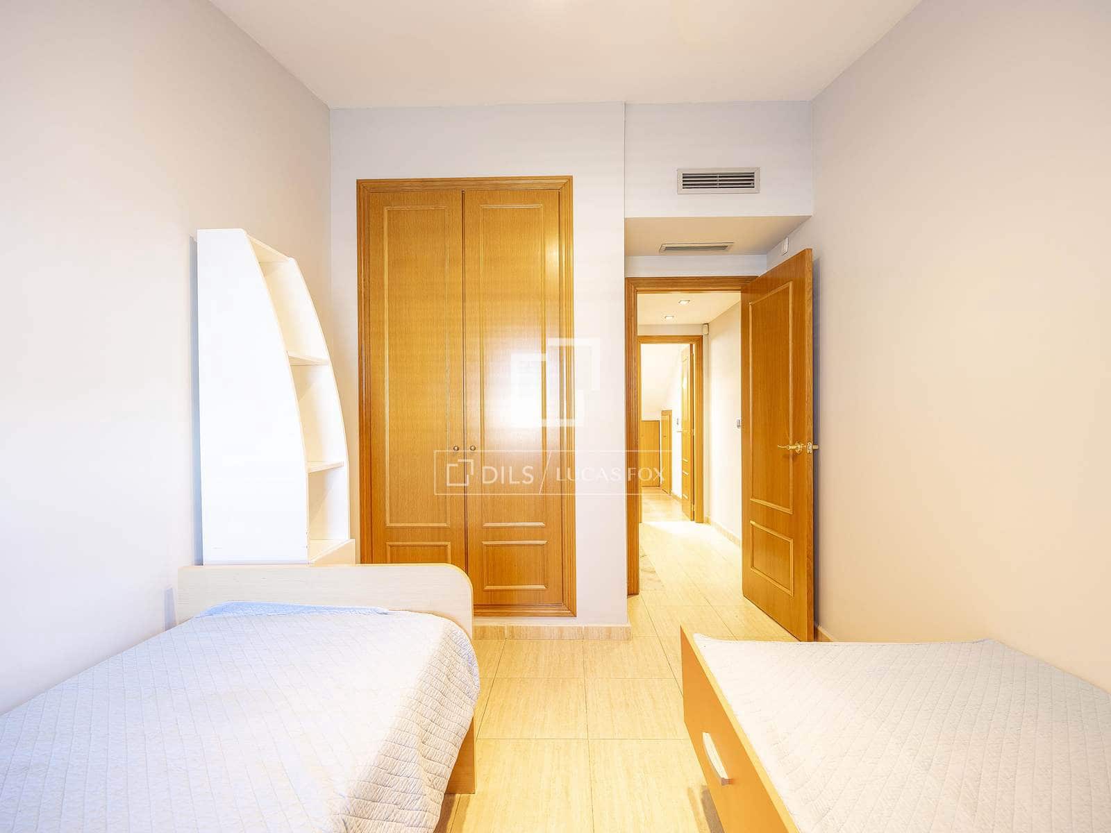 4 bedroom Apartment for rent in Betera with garage - € 1,900 (Ref: 9491850)