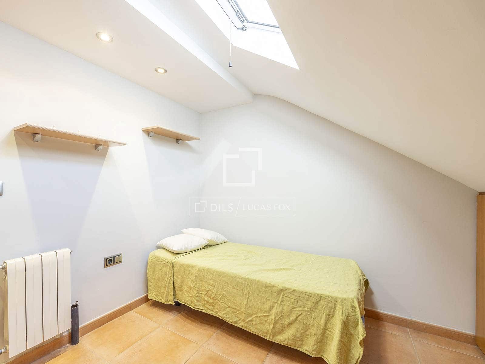 4 bedroom Apartment for rent in Betera with garage - € 1,900 (Ref: 9491850)