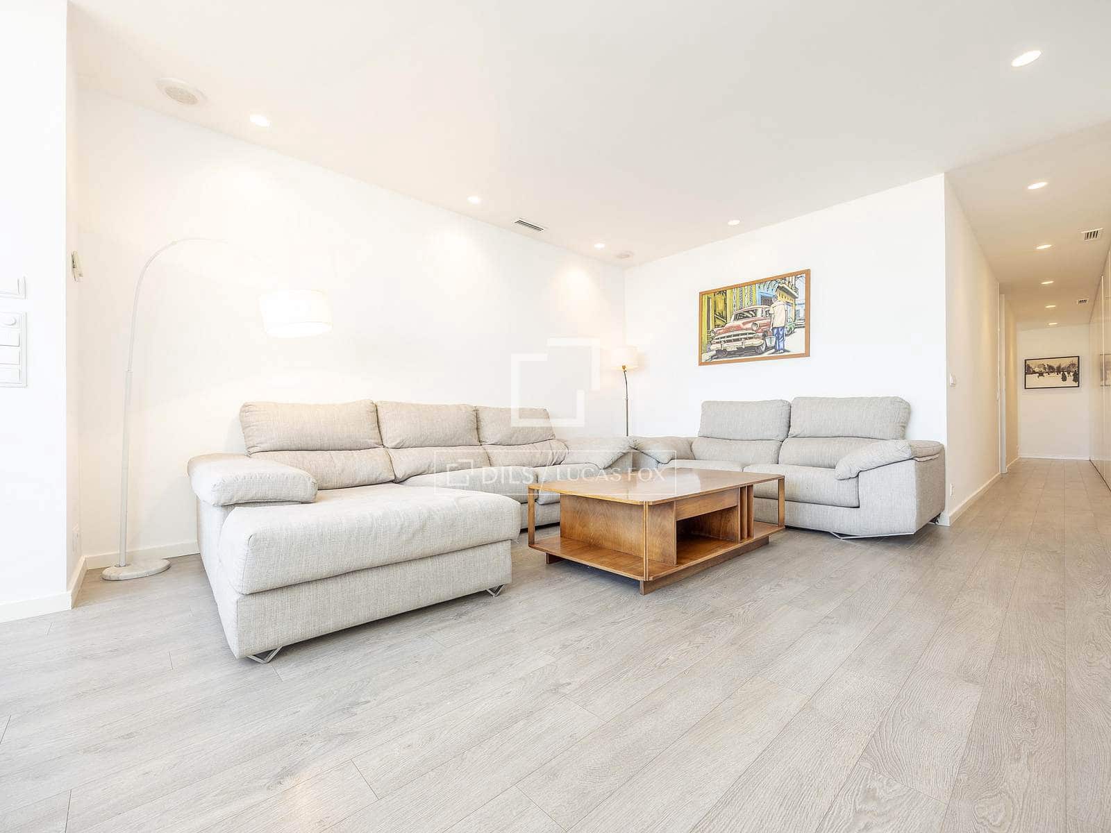 3 bedroom Apartment for rent in Valencia city with garage - € 3,100 (Ref: 9492741)