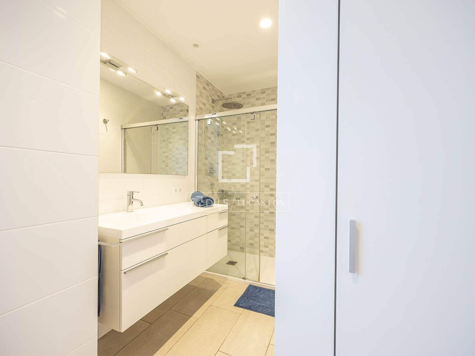 3 bedroom Apartment for rent in Valencia city with garage - € 3,100 (Ref: 9492741)