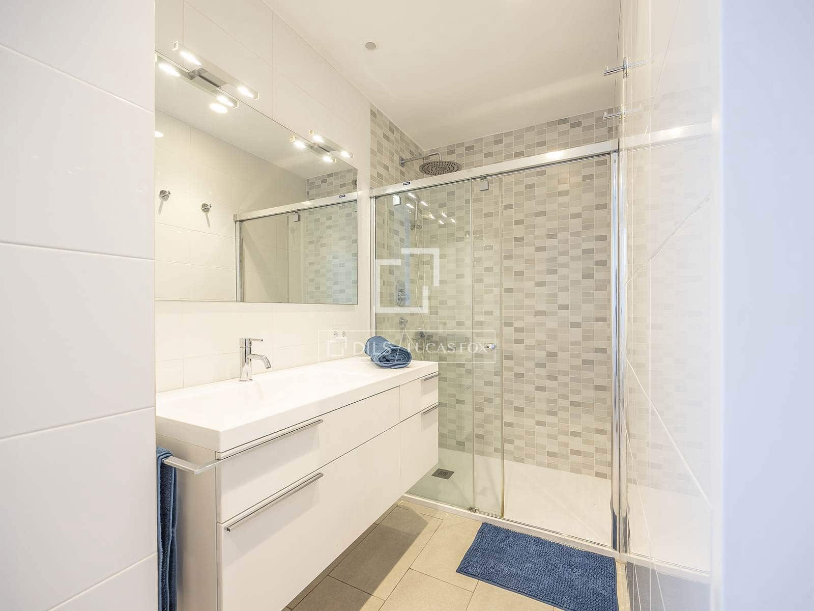 3 bedroom Apartment for rent in Valencia city with garage - € 3,100 (Ref: 9492741)