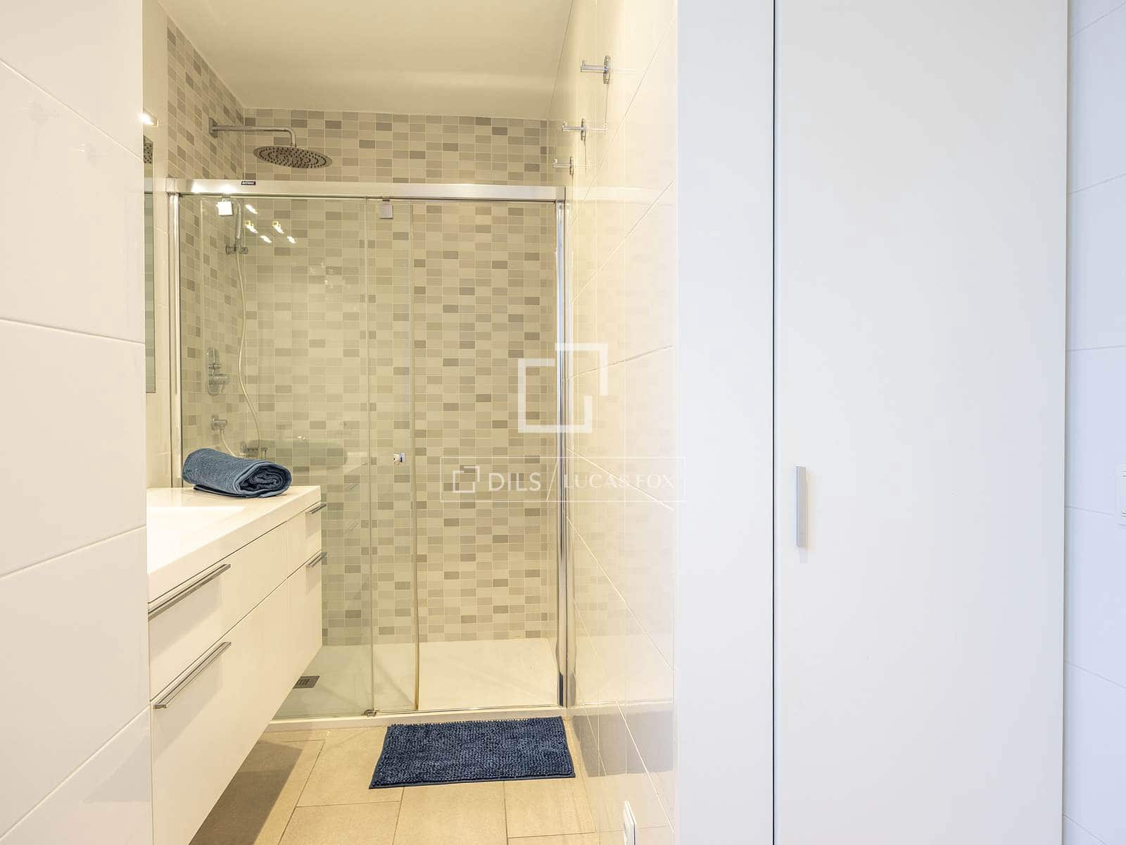 3 bedroom Apartment for rent in Valencia city with garage - € 3,100 (Ref: 9492741)