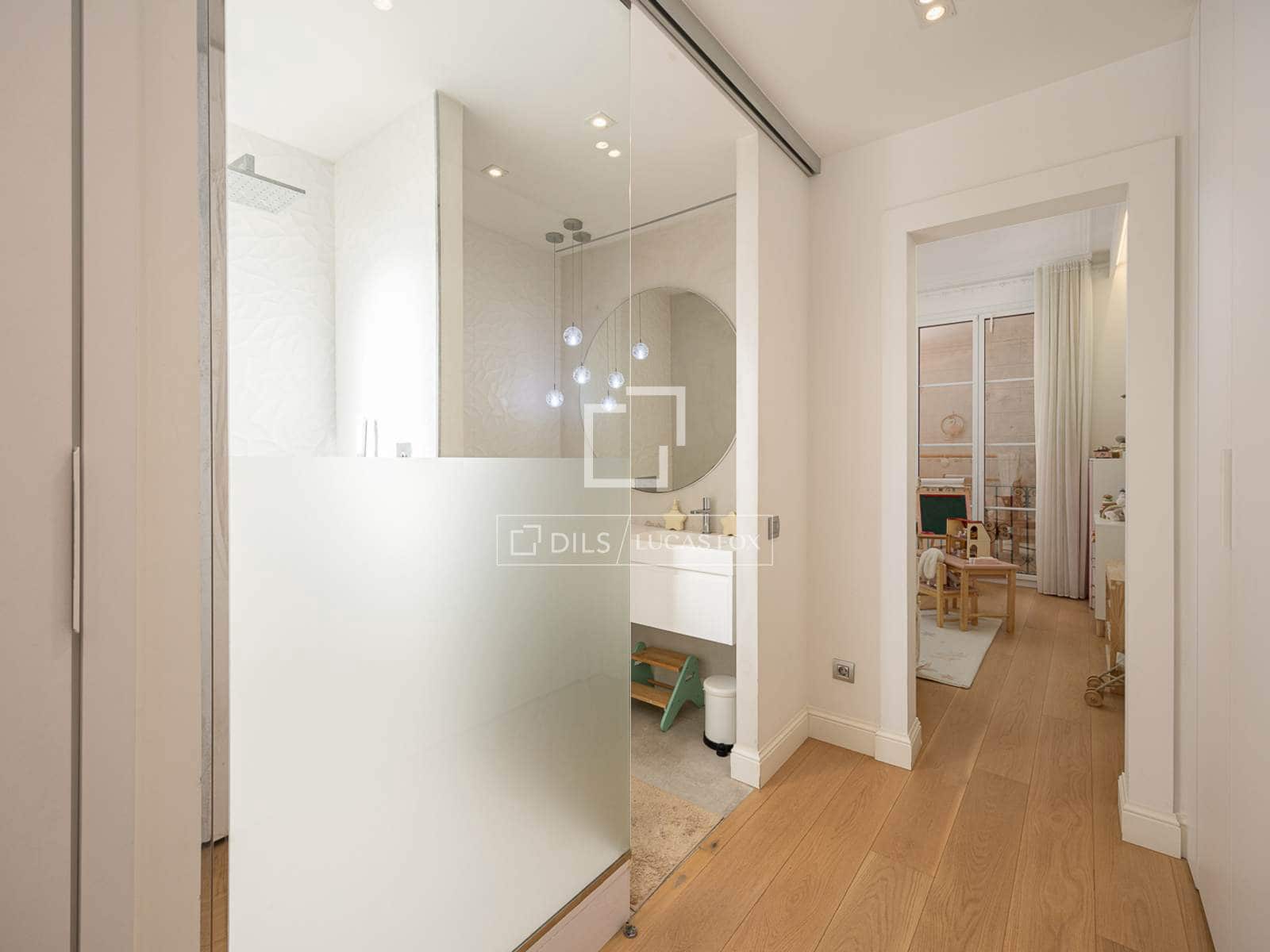 3 bedroom Apartment for rent in Barcelona city - € 3,900 (Ref: 9493921)