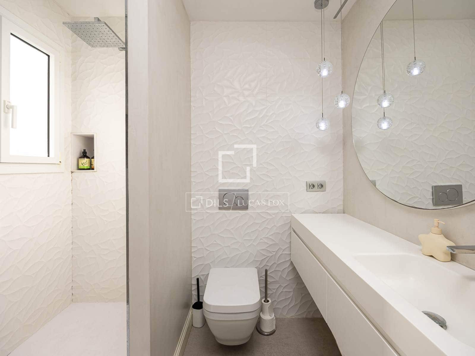 3 bedroom Apartment for rent in Barcelona city - € 3,900 (Ref: 9493921)