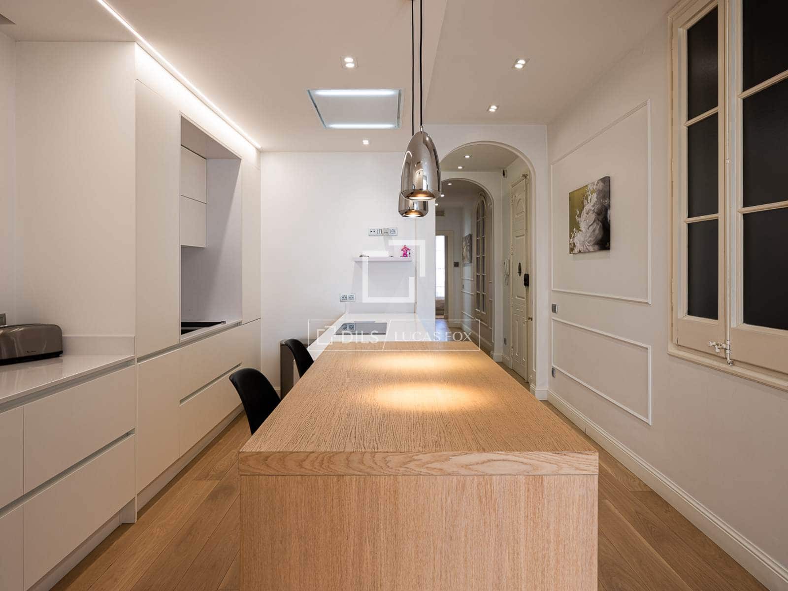 3 bedroom Apartment for rent in Barcelona city - € 3,900 (Ref: 9493921)