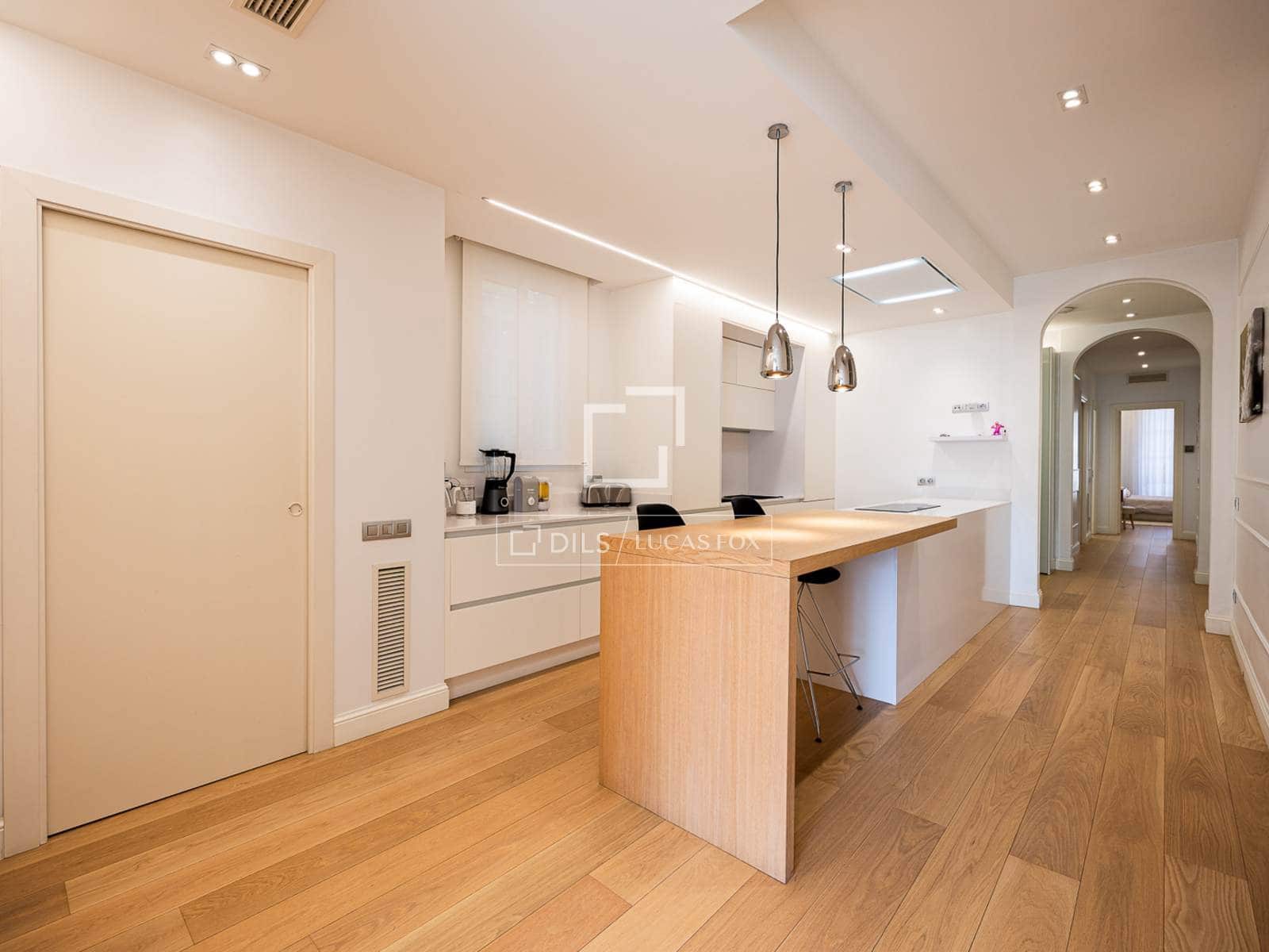 3 bedroom Apartment for rent in Barcelona city - € 3,900 (Ref: 9493921)