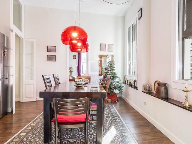 Apartamento de 4 habitaciones en Barcelona ciudad en venta - 1.350.000 € (Ref: 9495138)