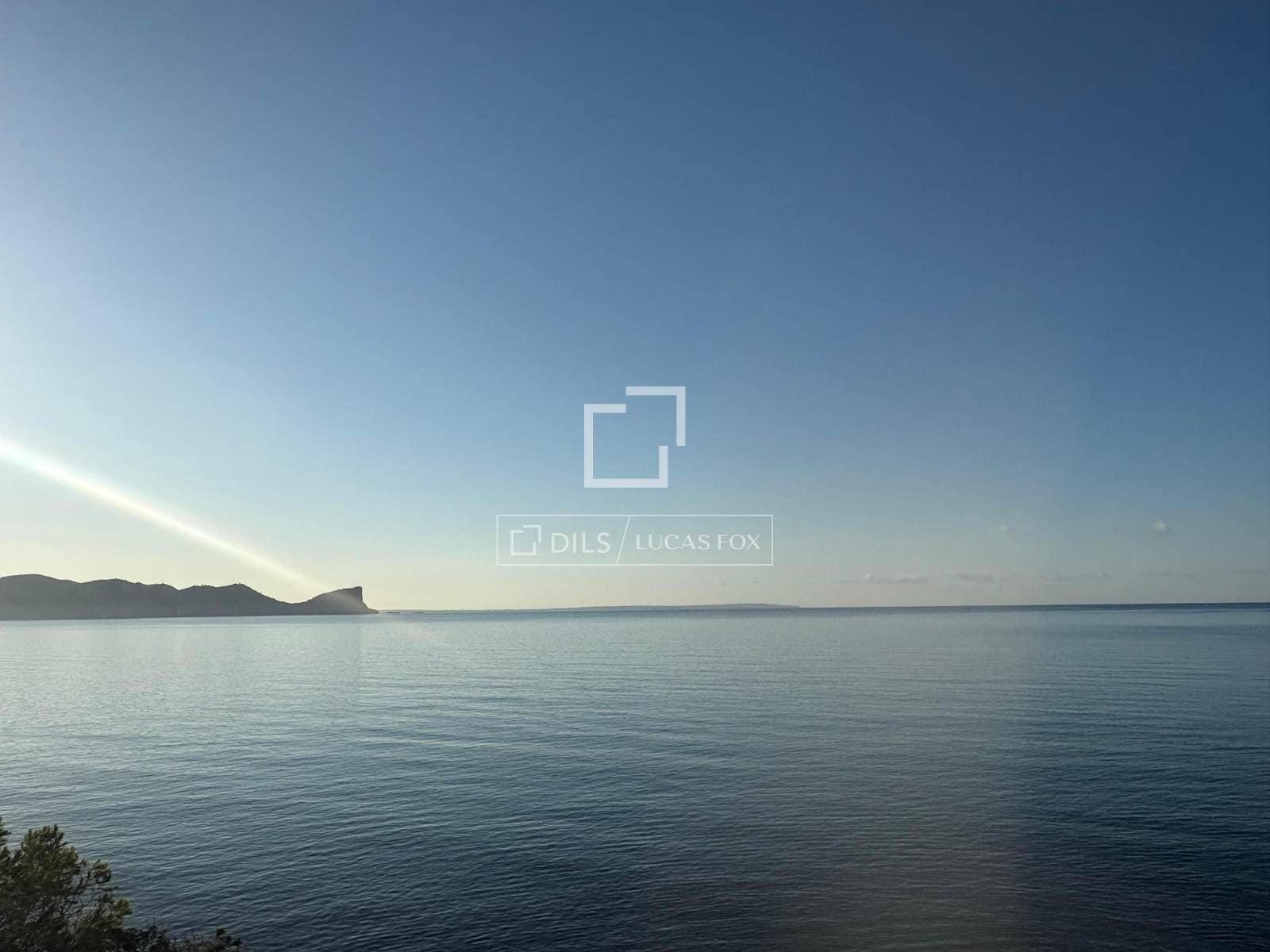 5 bedroom Villa for sale in San Jose / Sant Josep de Sa Talaia with pool garage - € 2,350,000 (Ref: 9495139)