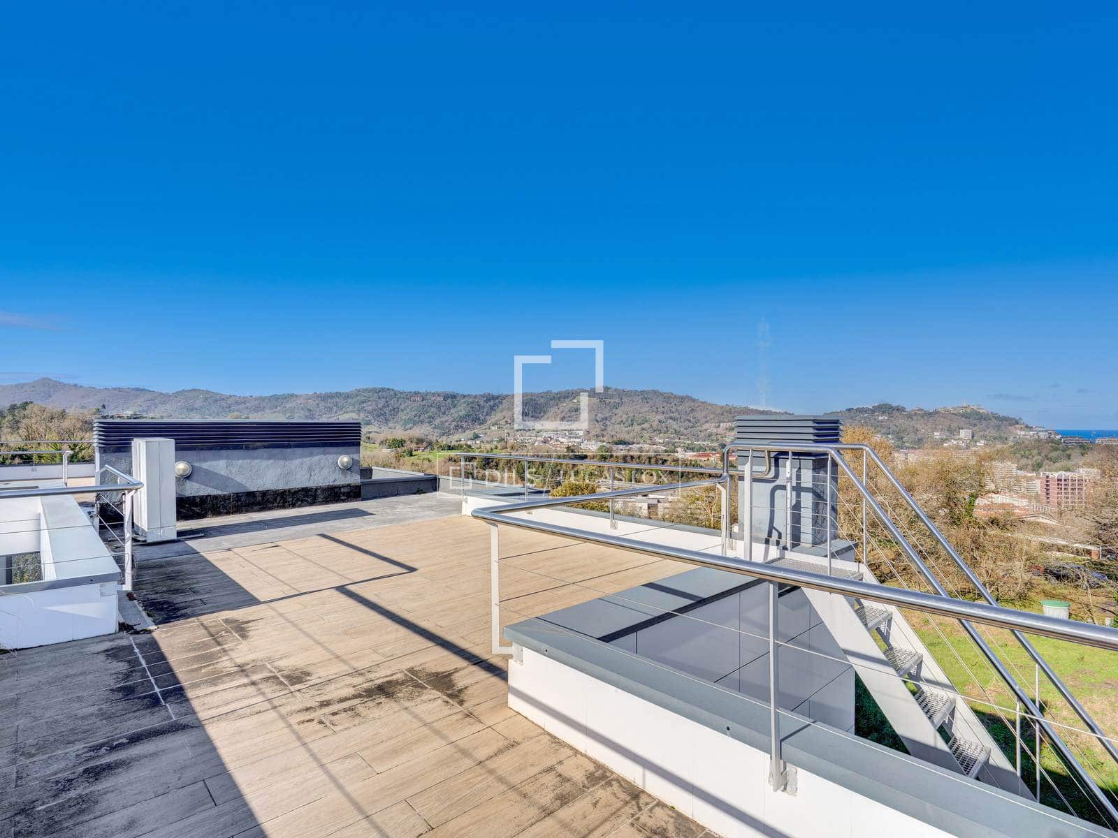 3 chambre Villa/Maison à vendre à Donostia-San Sebastian avec piscine garage - 1 395 000 € (Ref: 9495532)