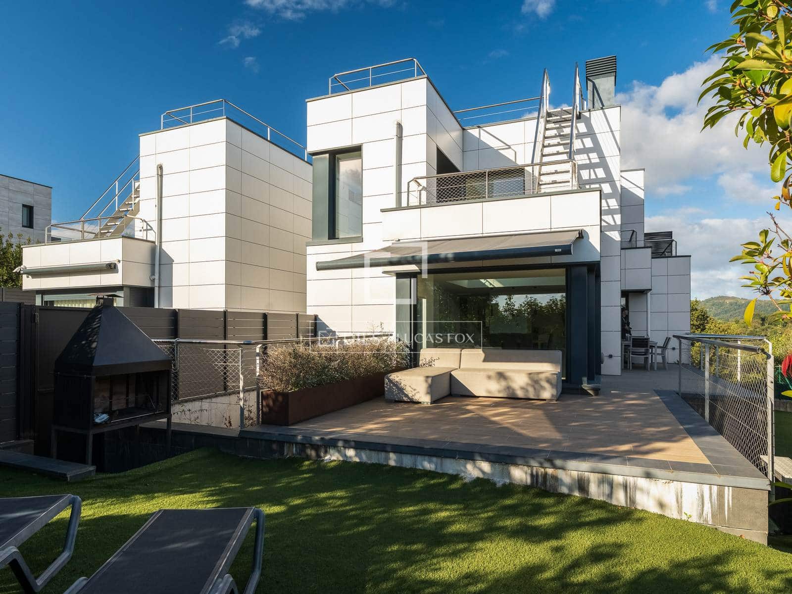 3 soveværelse Villa til salg i Donostia-San Sebastian med swimmingpool garage - € 1.290.000 (Ref: 9495532)