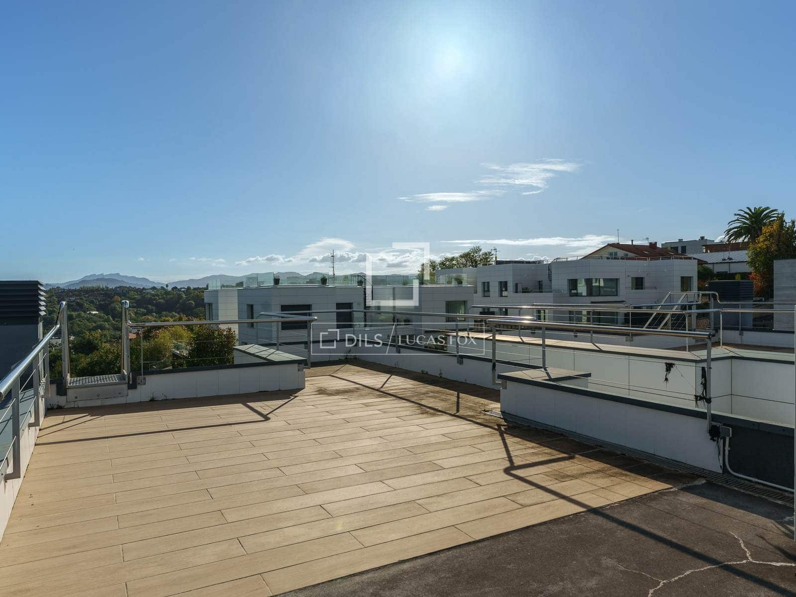 3 soveværelse Villa til salg i Donostia-San Sebastian med swimmingpool garage - € 1.290.000 (Ref: 9495532)