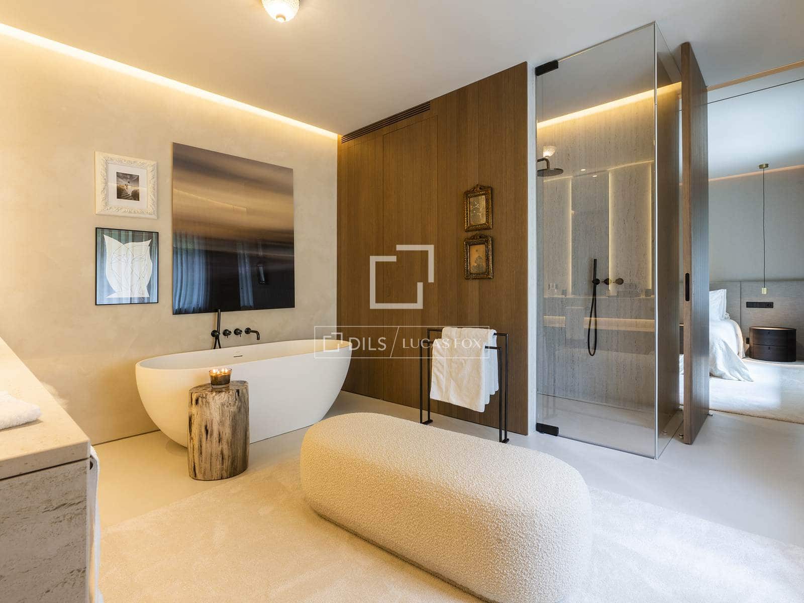 1 bedroom Apartment for sale in Barcelona city - € 2,200,000 (Ref: 9496457)