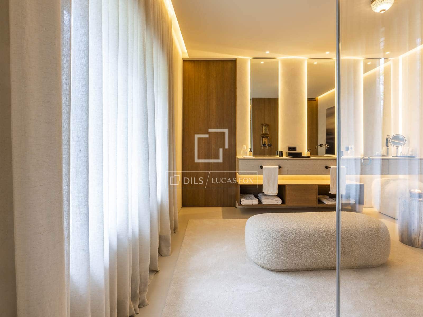 1 bedroom Apartment for sale in Barcelona city - € 2,200,000 (Ref: 9496457)