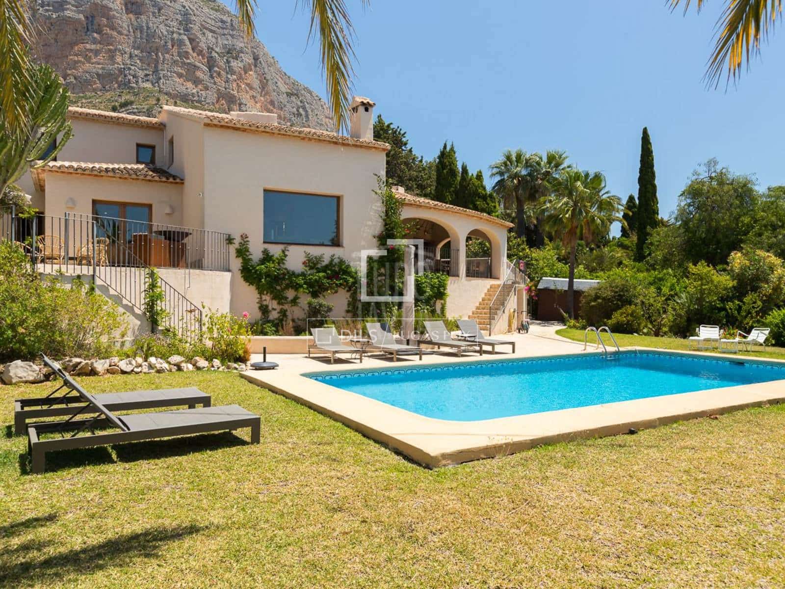 5 soveværelse Villa til salg i Javea / Xabia med swimmingpool garage - € 1.395.000 (Ref: 9496459)