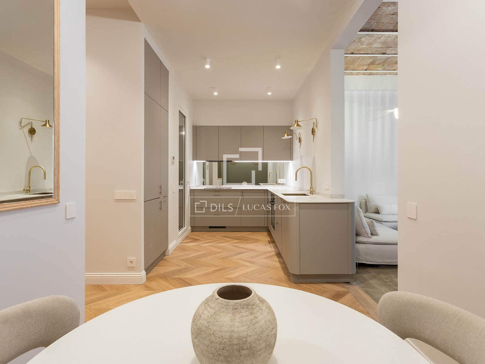 3 bedroom Apartment for sale in Barcelona city - € 1,245,000 (Ref: 9496556)