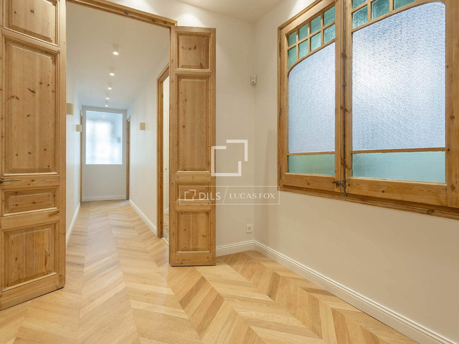 3 bedroom Apartment for sale in Barcelona city - € 1,245,000 (Ref: 9496556)