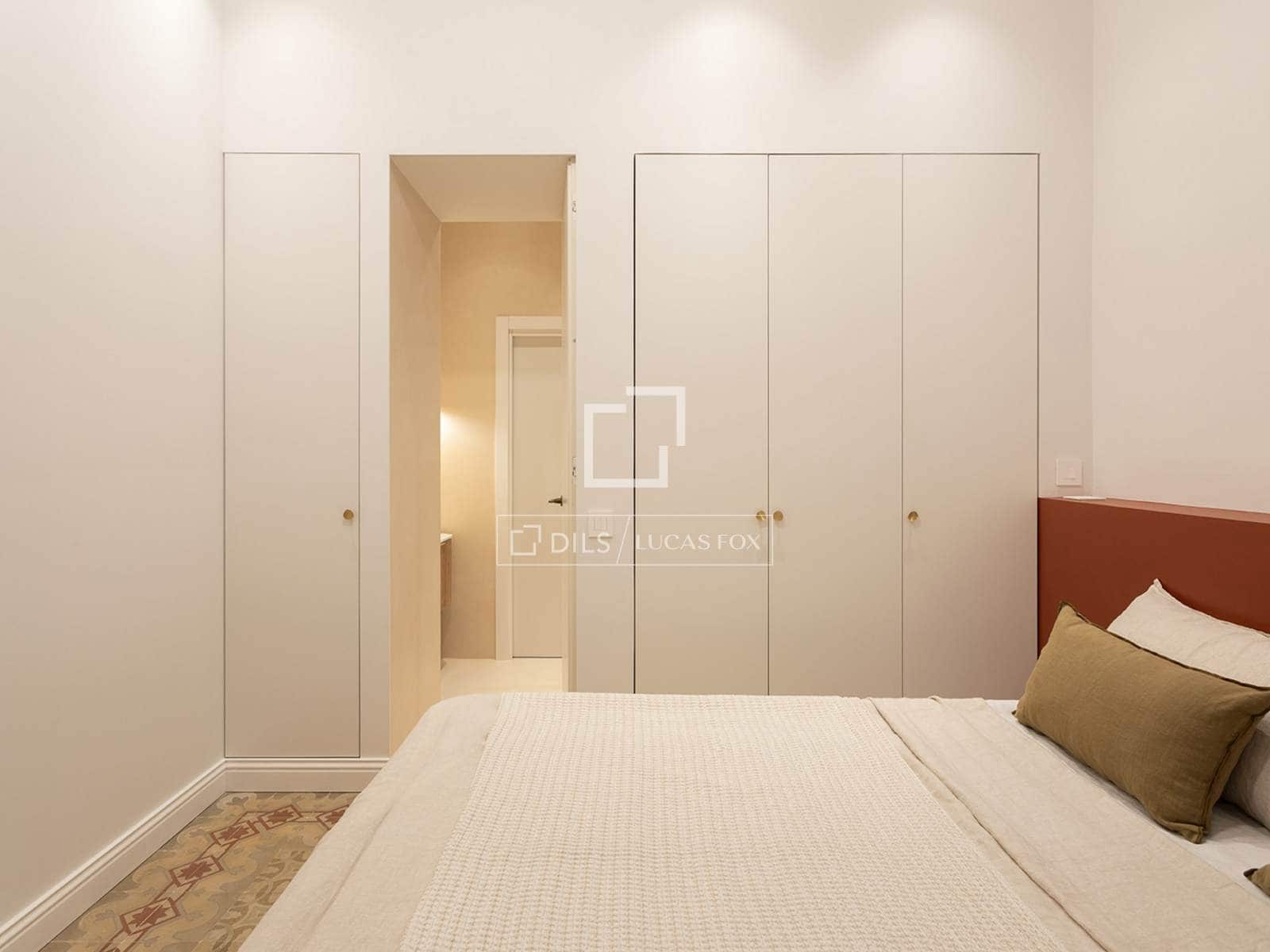 3 bedroom Apartment for sale in Barcelona city - € 1,245,000 (Ref: 9496556)