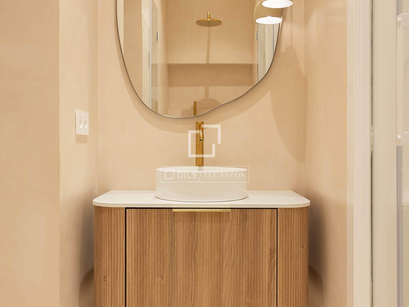 3 bedroom Apartment for sale in Barcelona city - € 1,245,000 (Ref: 9496556)