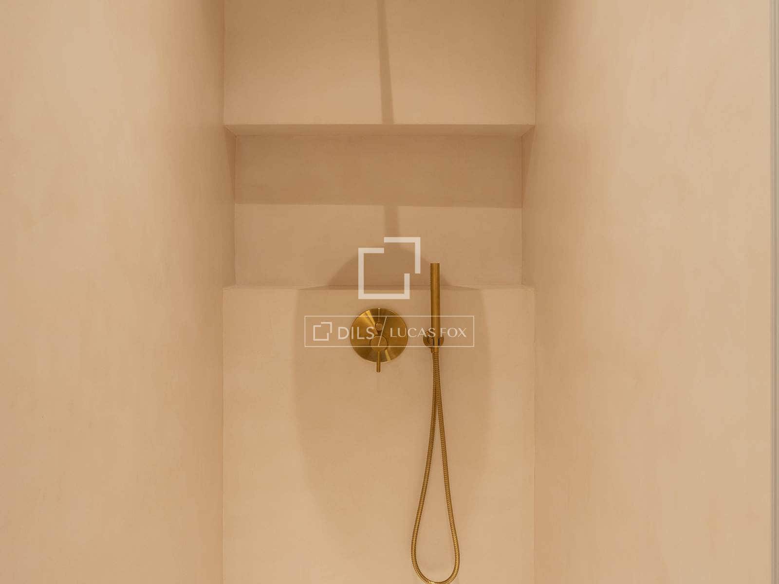 3 bedroom Apartment for sale in Barcelona city - € 1,245,000 (Ref: 9496556)