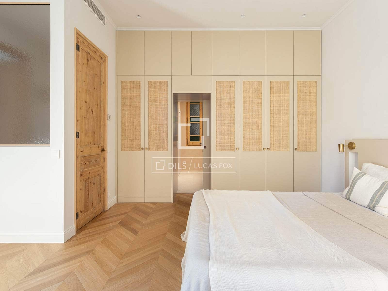 3 bedroom Apartment for sale in Barcelona city - € 1,245,000 (Ref: 9496556)