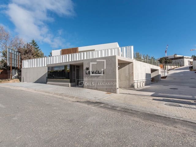 6 quarto Moradia para venda em Boadilla del Monte com piscina garagem - 3 790 000 € (Ref: 9499548)