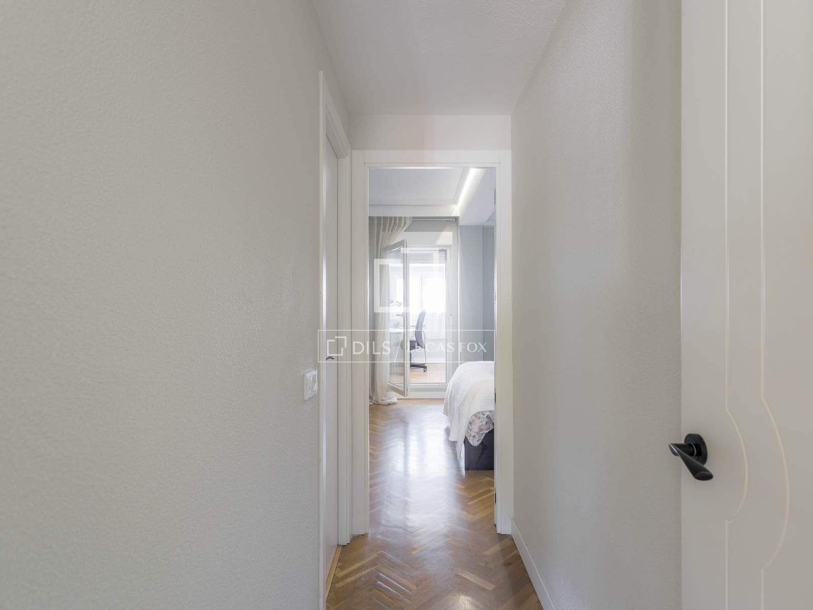 2 soveværelse Penthouse til salg i Madrid by med garage - € 790.000 (Ref: 9500019)