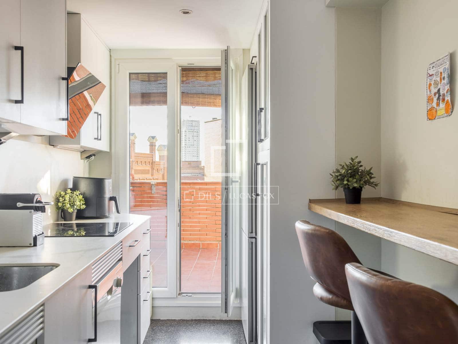 2 soveværelse Penthouse til salg i Madrid by med garage - € 790.000 (Ref: 9500019)